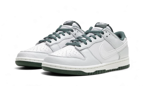Alternative view of Nike Dunk Low Retro SE Photon Dust Vintage Green