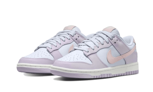 Alternative view of Nike Dunk Low Easter (2022)