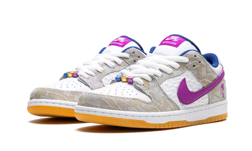 Alternative view of Nike SB Dunk Low Rayssa Leal