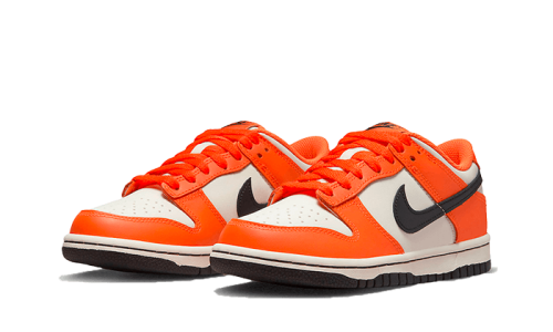 Alternative view of Nike Dunk Low Halloween (2022)