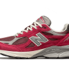 New Balance 990 V3 Scarlet