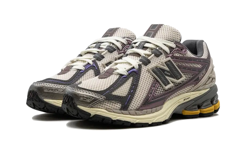 Alternative view of New Balance 1906R Licorice