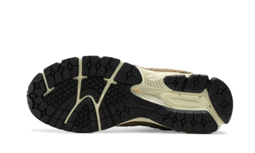 Alternative view of New Balance 2002R Mushroom Hazy Peach