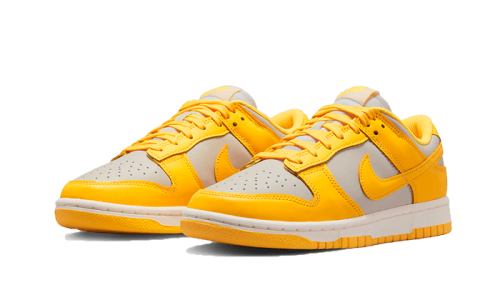 Alternative view of Nike Dunk Low Citron Pulse