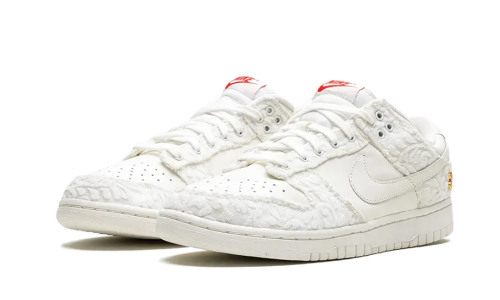 Alternative view of Nike Dunk Low Give Her Flowers
