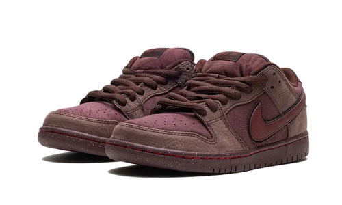 Alternative view of Nike SB Dunk Low City Of Love Burgundy Crush