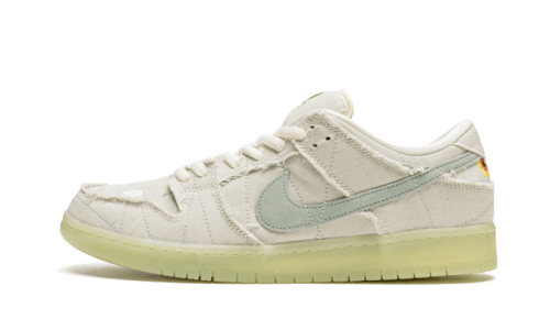 Alternative view of Nike SB Dunk Low Mummy